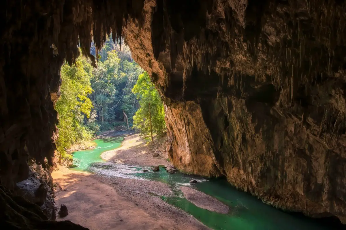 Lod Cave in Pai Thailand