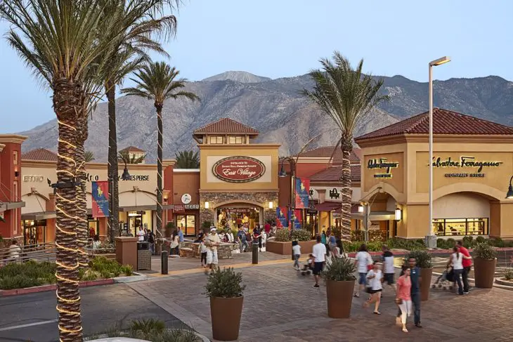 Outlet mall in California